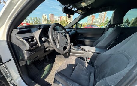 Lexus UX I, 2021 год, 3 200 000 рублей, 15 фотография