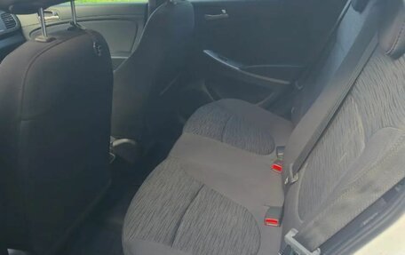 Hyundai Solaris II рестайлинг, 2016 год, 1 100 000 рублей, 14 фотография