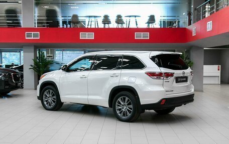 Toyota Highlander III, 2015 год, 2 490 000 рублей, 4 фотография
