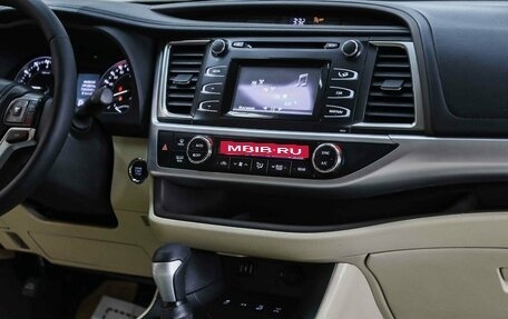 Toyota Highlander III, 2015 год, 2 490 000 рублей, 13 фотография