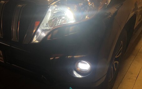 Toyota Land Cruiser Prado 150 рестайлинг 2, 2015 год, 3 800 000 рублей, 13 фотография