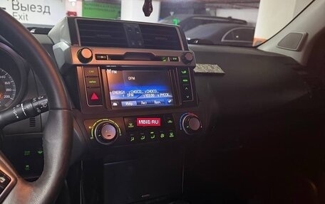 Toyota Land Cruiser Prado 150 рестайлинг 2, 2015 год, 3 800 000 рублей, 12 фотография
