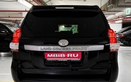 Toyota Land Cruiser Prado 150 рестайлинг 2, 2015 год, 3 800 000 рублей, 5 фотография