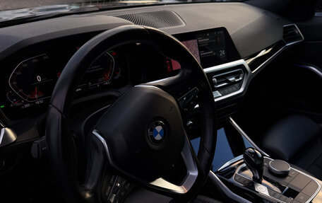 BMW 3 серия, 2021 год, 3 950 000 рублей, 8 фотография