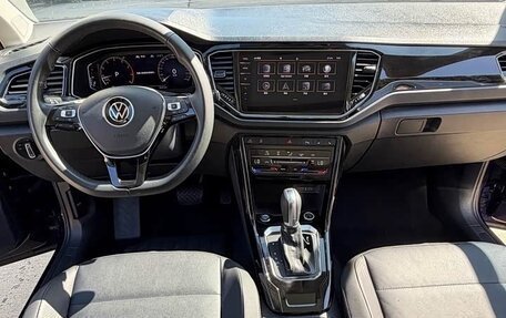 Volkswagen T-Roc I, 2021 год, 1 555 777 рублей, 6 фотография