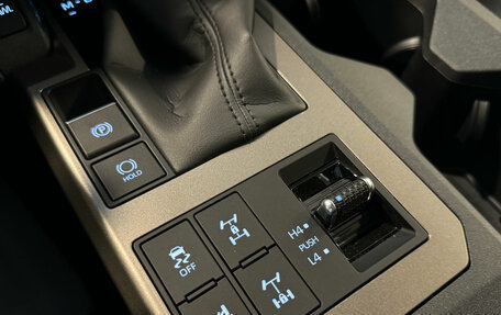 Toyota Land Cruiser Prado, 2025 год, 11 800 000 рублей, 30 фотография