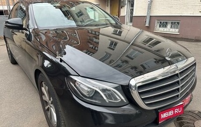 Mercedes-Benz E-Класс, 2019 год, 1 750 000 рублей, 1 фотография