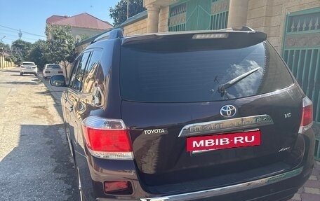 Toyota Highlander III, 2012 год, 2 200 000 рублей, 3 фотография