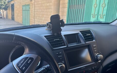 Toyota Highlander III, 2012 год, 2 200 000 рублей, 14 фотография