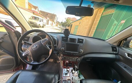 Toyota Highlander III, 2012 год, 2 200 000 рублей, 13 фотография