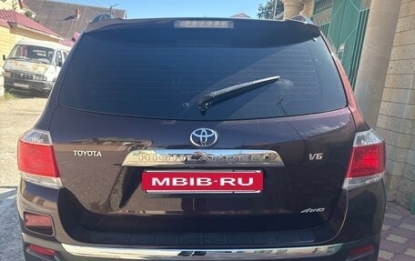 Toyota Highlander III, 2012 год, 2 200 000 рублей, 5 фотография