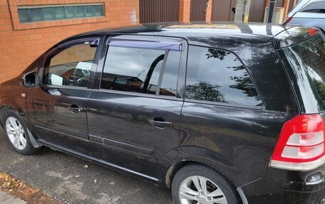 Opel Zafira B, 2010 год, 615 000 рублей, 3 фотография