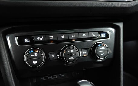 Volkswagen Tiguan II, 2019 год, 3 299 000 рублей, 15 фотография