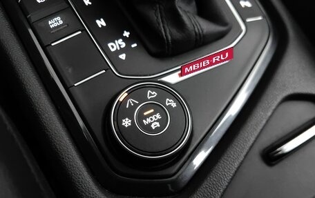Volkswagen Tiguan II, 2019 год, 3 299 000 рублей, 17 фотография