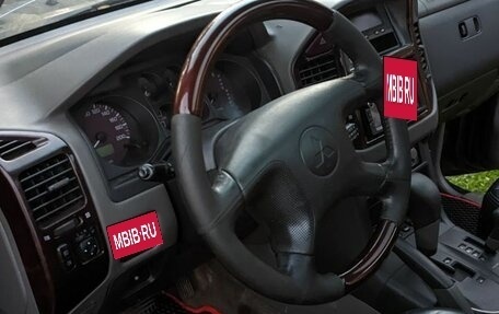 Mitsubishi Pajero III рестайлинг, 2002 год, 670 000 рублей, 2 фотография
