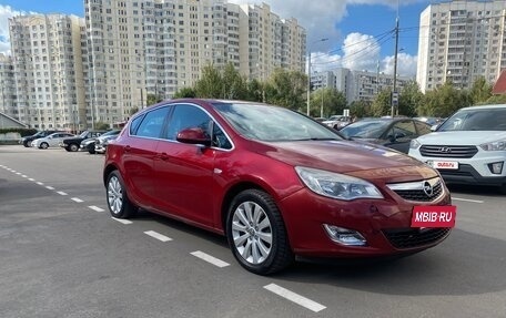 Opel Astra J, 2011 год, 710 000 рублей, 3 фотография