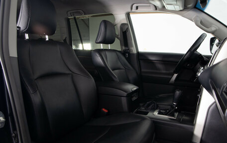 Toyota Land Cruiser Prado 150 рестайлинг 2, 2010 год, 2 399 000 рублей, 11 фотография