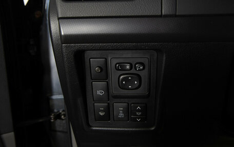 Toyota Land Cruiser Prado 150 рестайлинг 2, 2010 год, 2 399 000 рублей, 19 фотография