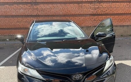 Toyota Camry, 2020 год, 2 750 000 рублей, 1 фотография