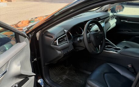 Toyota Camry, 2020 год, 2 750 000 рублей, 7 фотография