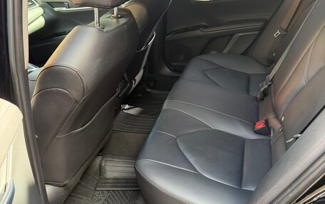 Toyota Camry, 2020 год, 2 750 000 рублей, 9 фотография