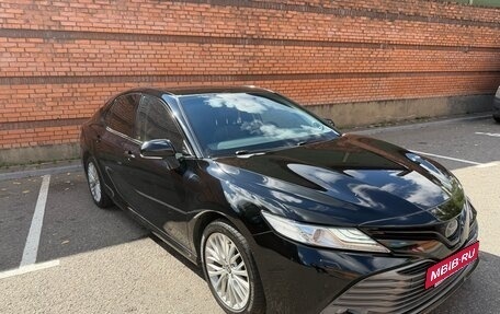 Toyota Camry, 2020 год, 2 750 000 рублей, 2 фотография