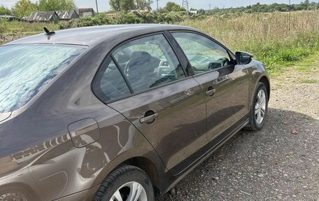 Volkswagen Jetta VI, 2013 год, 770 000 рублей, 3 фотография