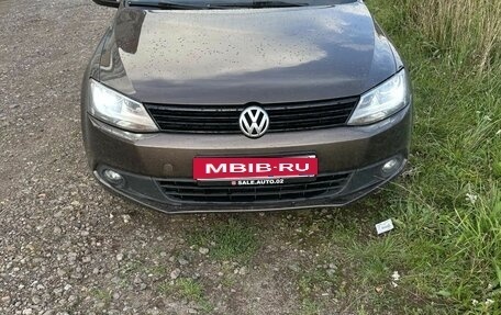 Volkswagen Jetta VI, 2013 год, 770 000 рублей, 2 фотография