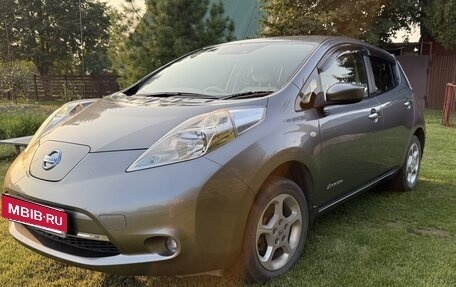 Nissan Leaf I, 2016 год, 970 000 рублей, 6 фотография