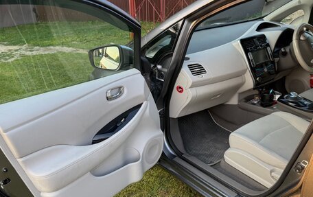 Nissan Leaf I, 2016 год, 970 000 рублей, 23 фотография