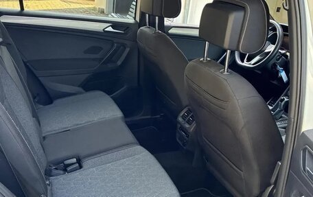 Volkswagen Tiguan II, 2023 год, 2 642 000 рублей, 6 фотография