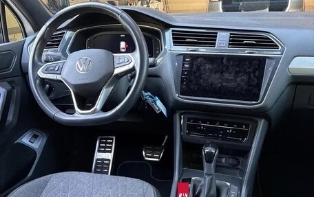 Volkswagen Tiguan II, 2023 год, 2 642 000 рублей, 9 фотография