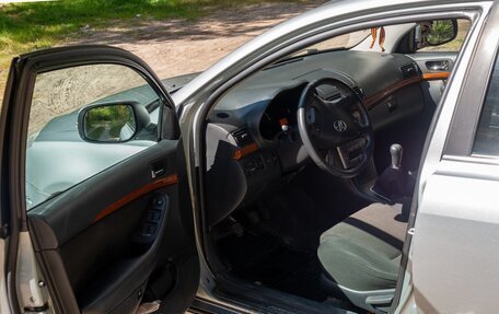 Toyota Avensis III рестайлинг, 2007 год, 700 000 рублей, 19 фотография