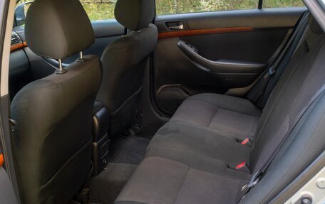 Toyota Avensis III рестайлинг, 2007 год, 700 000 рублей, 21 фотография