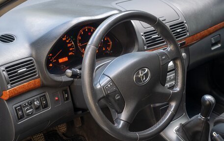 Toyota Avensis III рестайлинг, 2007 год, 700 000 рублей, 28 фотография