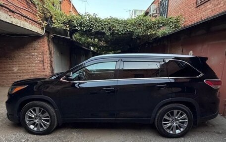 Toyota Highlander III, 2016 год, 2 890 000 рублей, 3 фотография