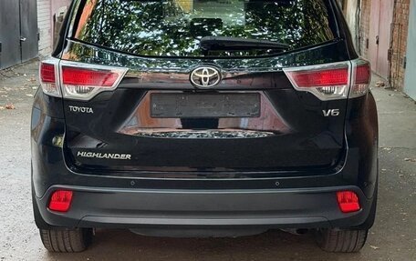 Toyota Highlander III, 2016 год, 2 890 000 рублей, 2 фотография