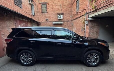 Toyota Highlander III, 2016 год, 2 890 000 рублей, 4 фотография