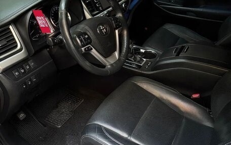 Toyota Highlander III, 2016 год, 2 890 000 рублей, 6 фотография