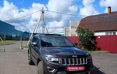 Jeep Grand Cherokee, 2014 год, 2 700 000 рублей, 24 фотография