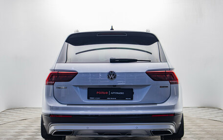 Volkswagen Tiguan II, 2019 год, 2 545 000 рублей, 4 фотография