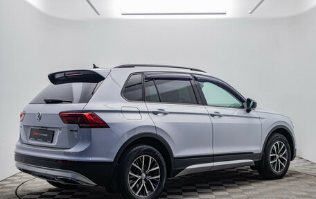 Volkswagen Tiguan II, 2019 год, 2 545 000 рублей, 5 фотография