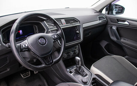 Volkswagen Tiguan II, 2019 год, 2 545 000 рублей, 9 фотография