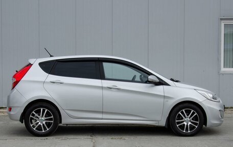 Hyundai Solaris II рестайлинг, 2013 год, 990 000 рублей, 5 фотография