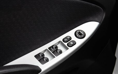 Hyundai Solaris II рестайлинг, 2013 год, 990 000 рублей, 23 фотография