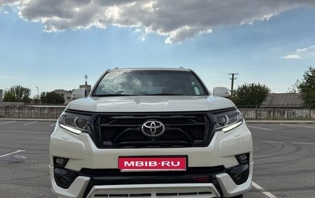 Toyota Land Cruiser Prado 150 рестайлинг 2, 2019 год, 6 250 000 рублей, 1 фотография
