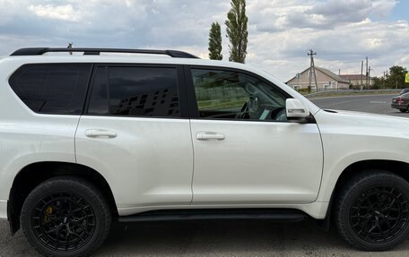 Toyota Land Cruiser Prado 150 рестайлинг 2, 2019 год, 6 250 000 рублей, 2 фотография