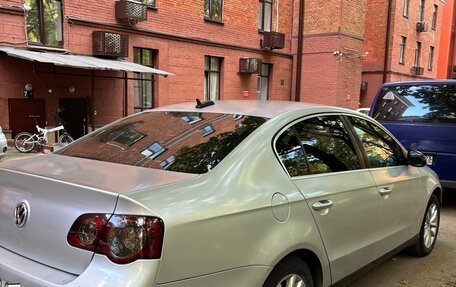 Volkswagen Passat B6, 2005 год, 550 000 рублей, 3 фотография