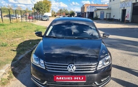 Volkswagen Passat B7, 2011 год, 950 000 рублей, 2 фотография