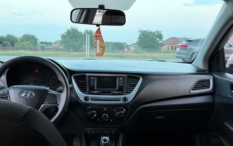 Hyundai Solaris II рестайлинг, 2018 год, 830 000 рублей, 9 фотография